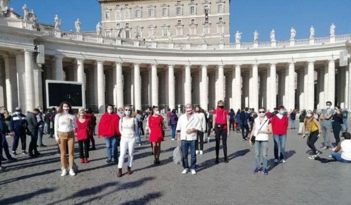 Vaticano: chiesto alle donne bielorusse di "alzare le magliette"
