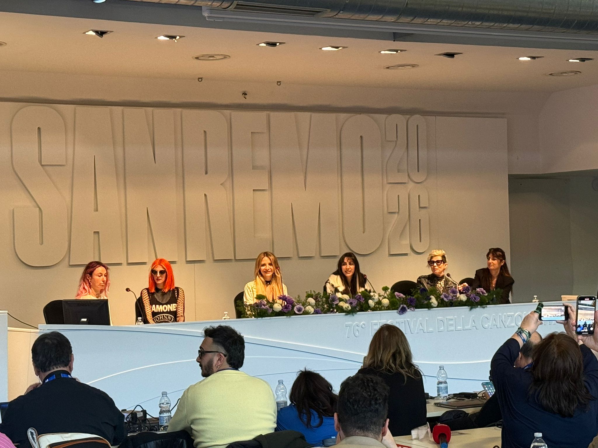 Non è il femminismo ad essere vecchio: è la domanda. Cronache da Sanremo, anno 76